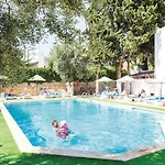 Ali Baba מלון 2*
